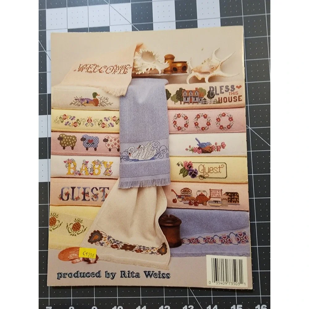 Vintage 1987 Cross Stitch Designs for Towels‎ Booklet